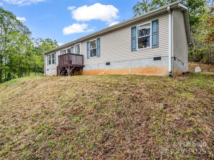 114 Leonards Lane, Weaverville, NC 28787 - Image #2