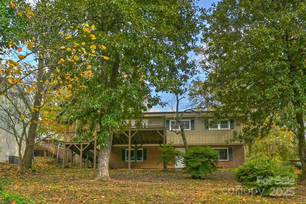 22 E Shore Drive, Asheville, NC 28805 - Image #1