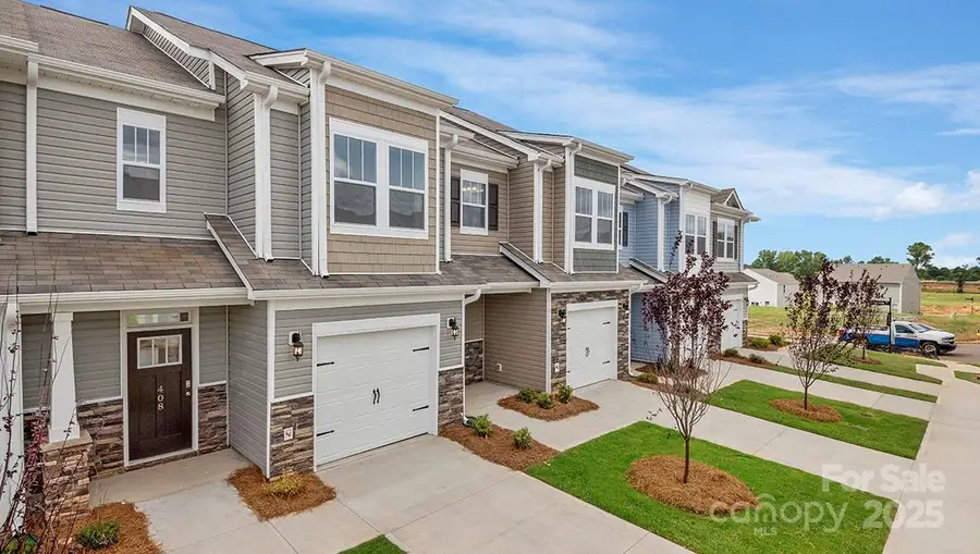 350 Creekview Road, Hendersonville, NC 28792 - Image #3