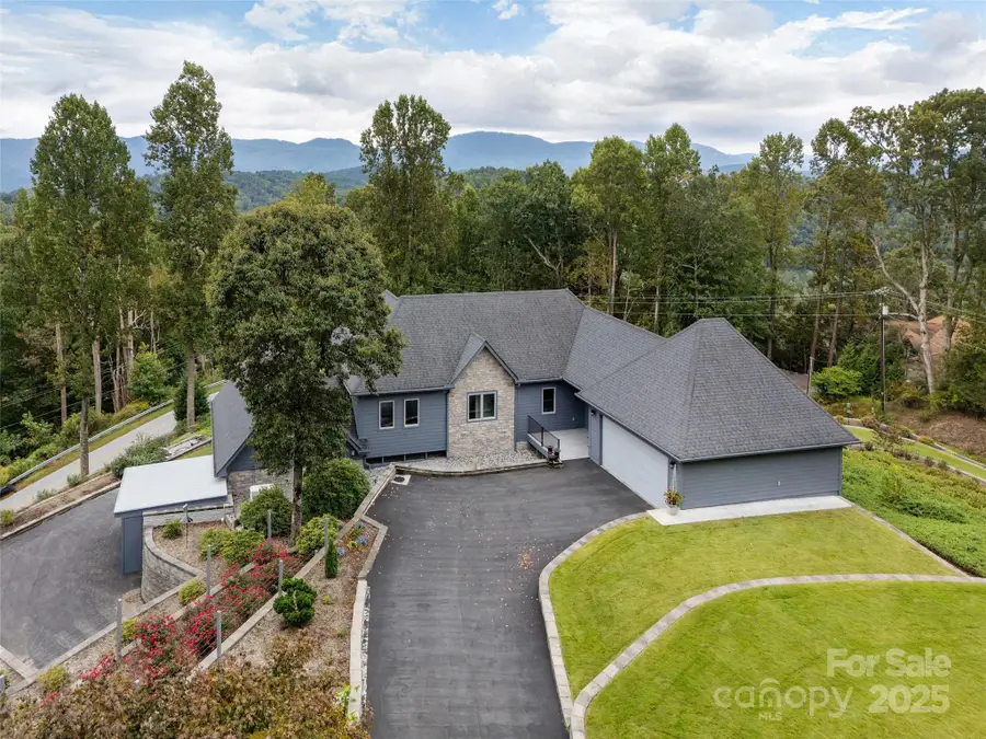 161 Birchwood Drive, Hendersonville, NC 28739 - Image #2