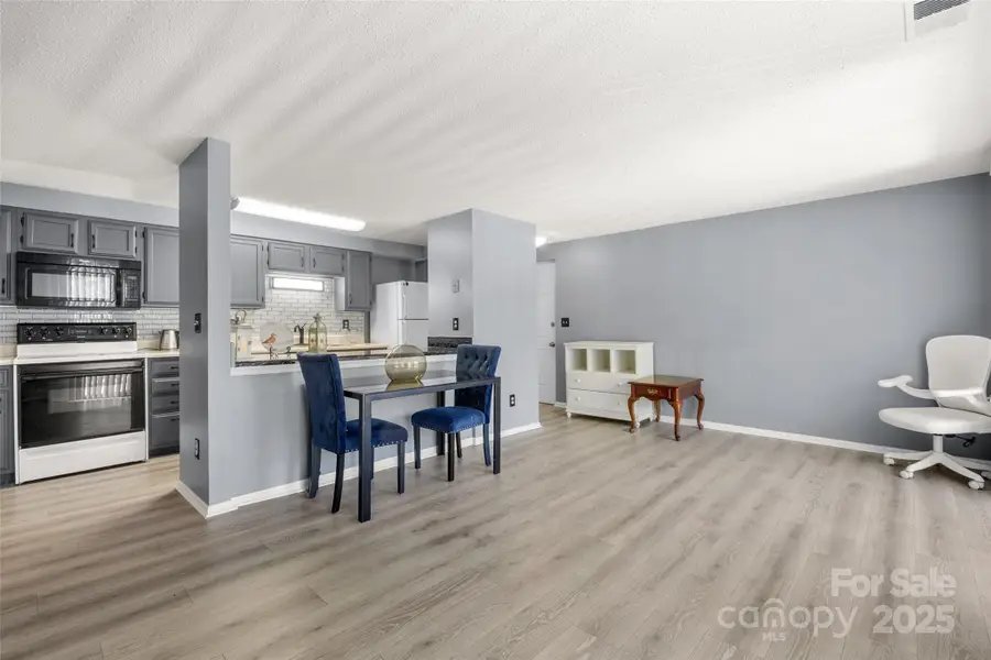 1634 Arlyn Circle #J, Charlotte, NC 28213 - Image #3