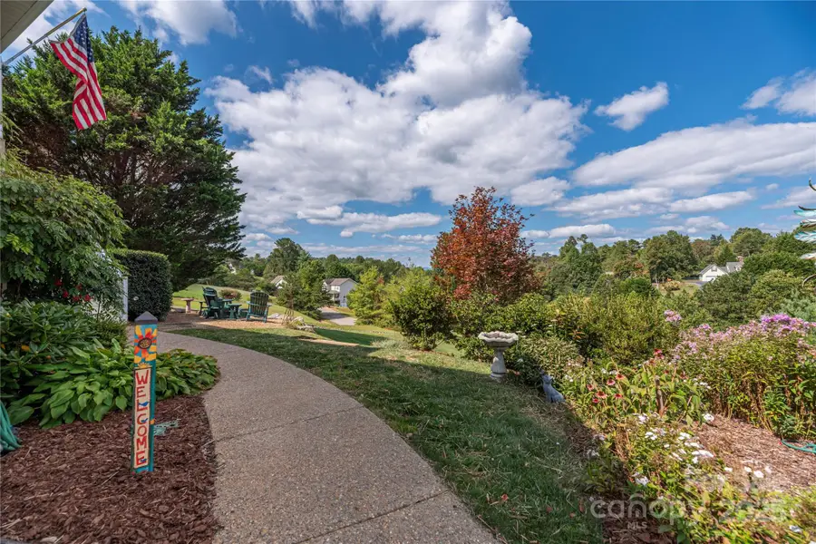 27 Worthington Lane, Weaverville, NC 28787 - Image #2