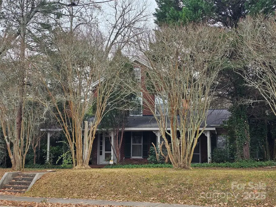 711 Chesterfield Avenue, Lancaster, SC 29720 - Image #2