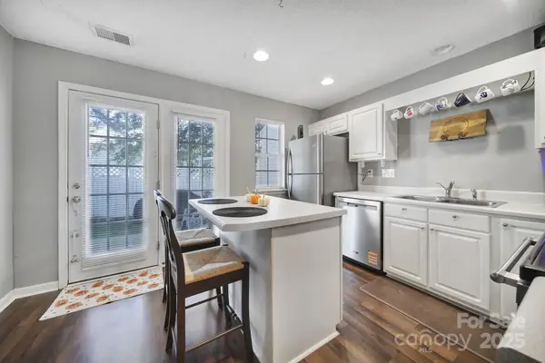 10919 Holly Ridge Boulevard, Charlotte, NC 28216