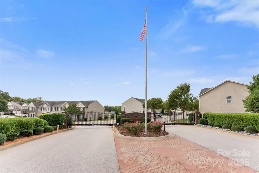 370 Battery Circle #20, Clover, SC 29710 - Image #2