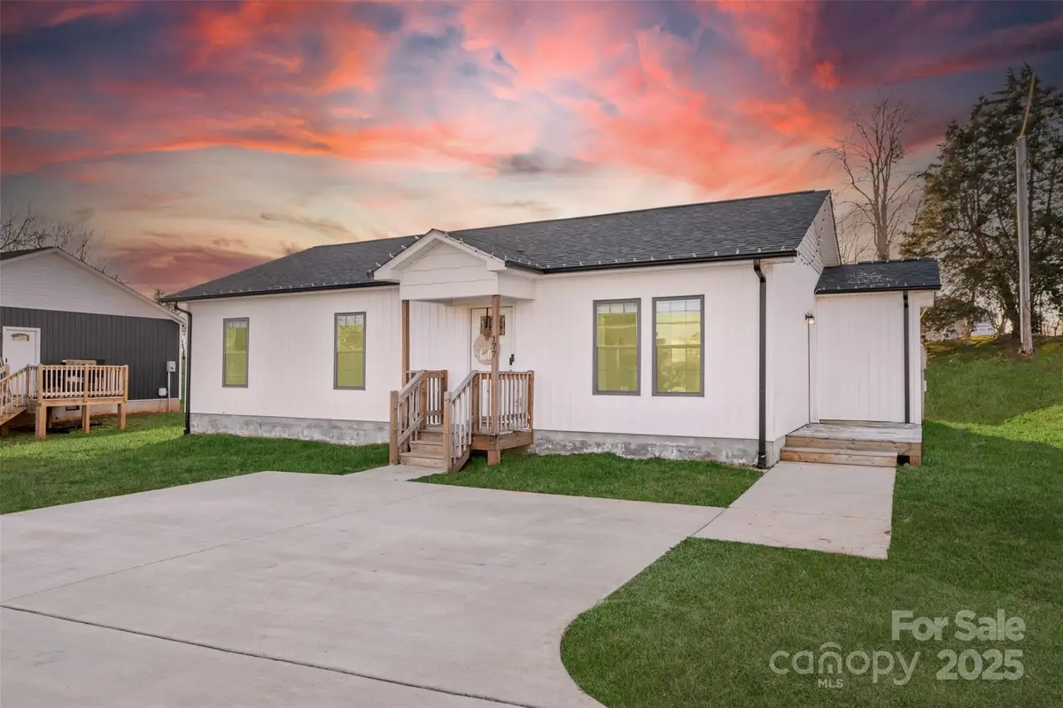 177 Duke Street, Granite Falls, NC 28630 - Image #1