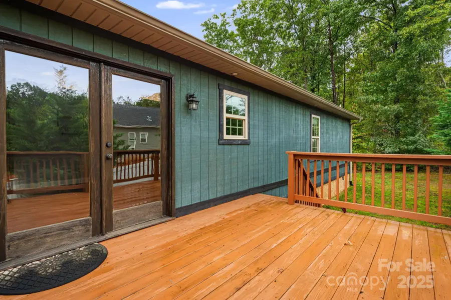 581 Dublin Lane, Columbus, NC 28722 - Image #2