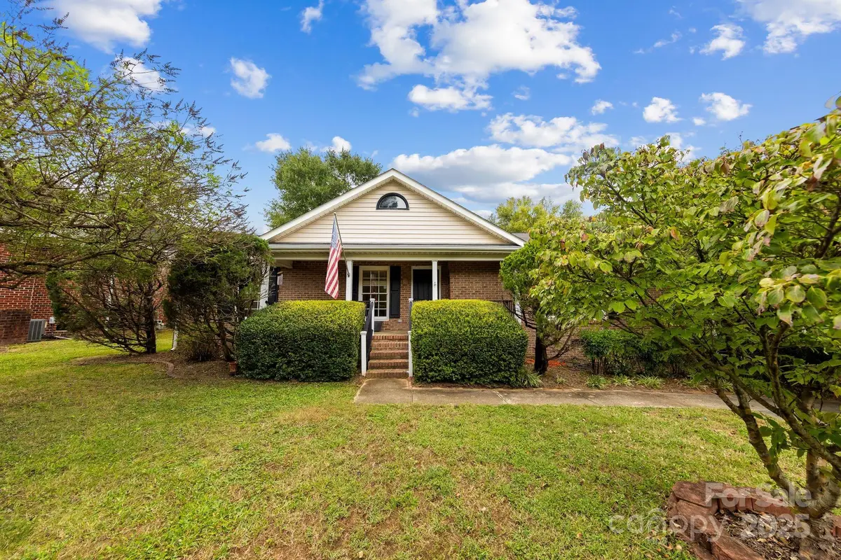 10520 Misty Ridge Lane, Charlotte, NC 28277 - Image #1