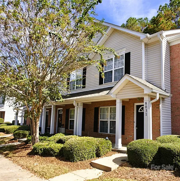 8031 Stoneham Court, Matthews, NC 28105