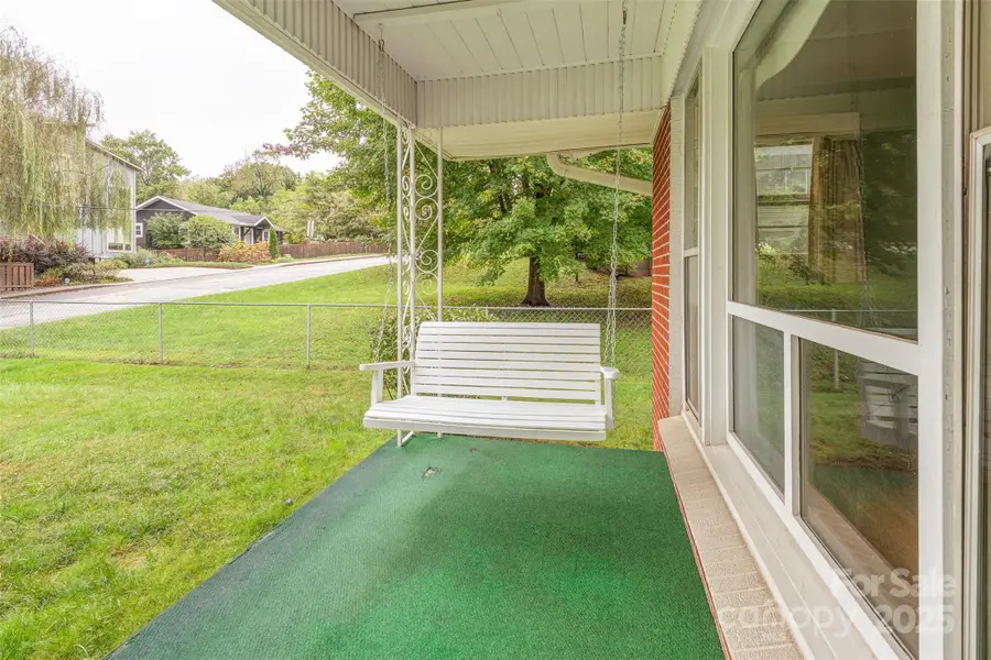 65 Garden Circle, Asheville, NC 28806 - Image #3