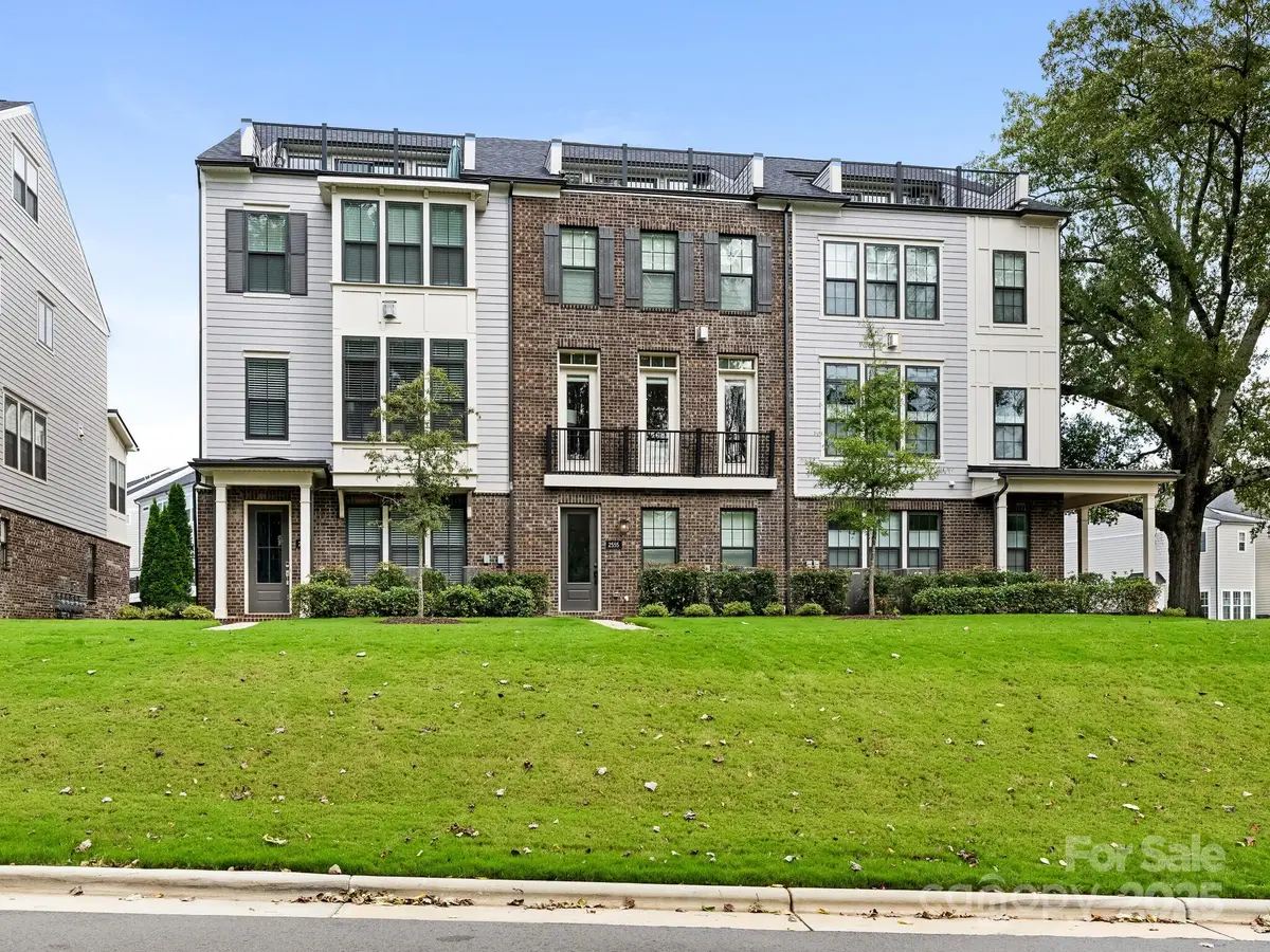 2555 Deacon Avenue, Charlotte, NC 28204 - Image #1