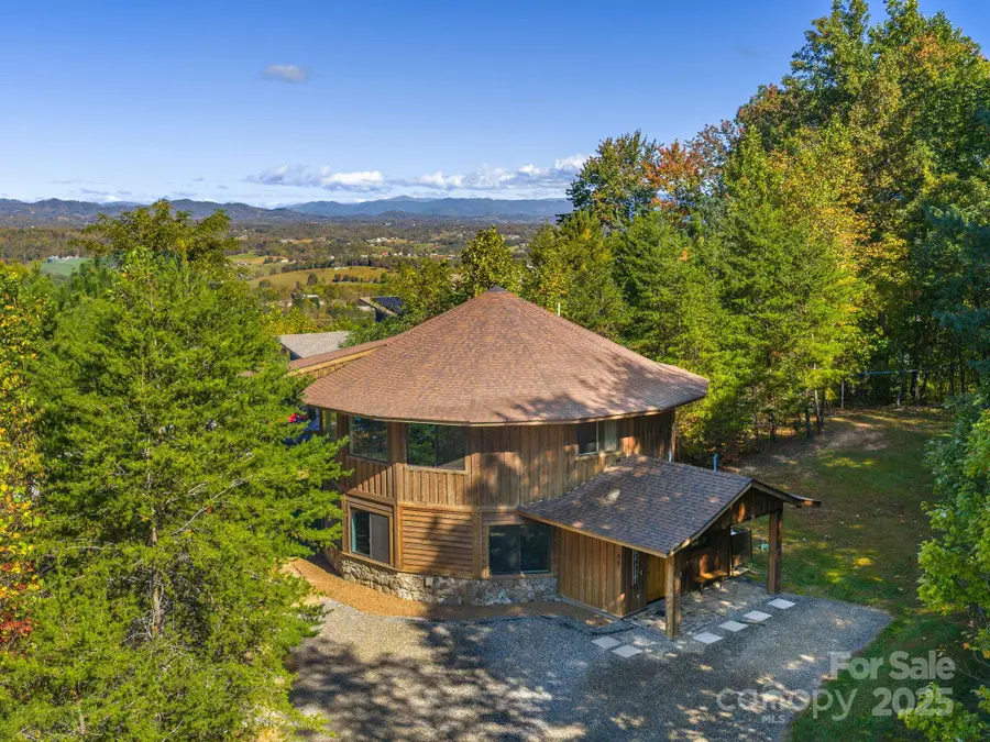 85 Balsamwood Road, Leicester, NC 28748 - Image #2