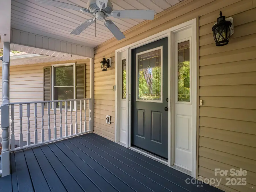 204 Pine Berry Circle, Hendersonville, NC 28739 - Image #2