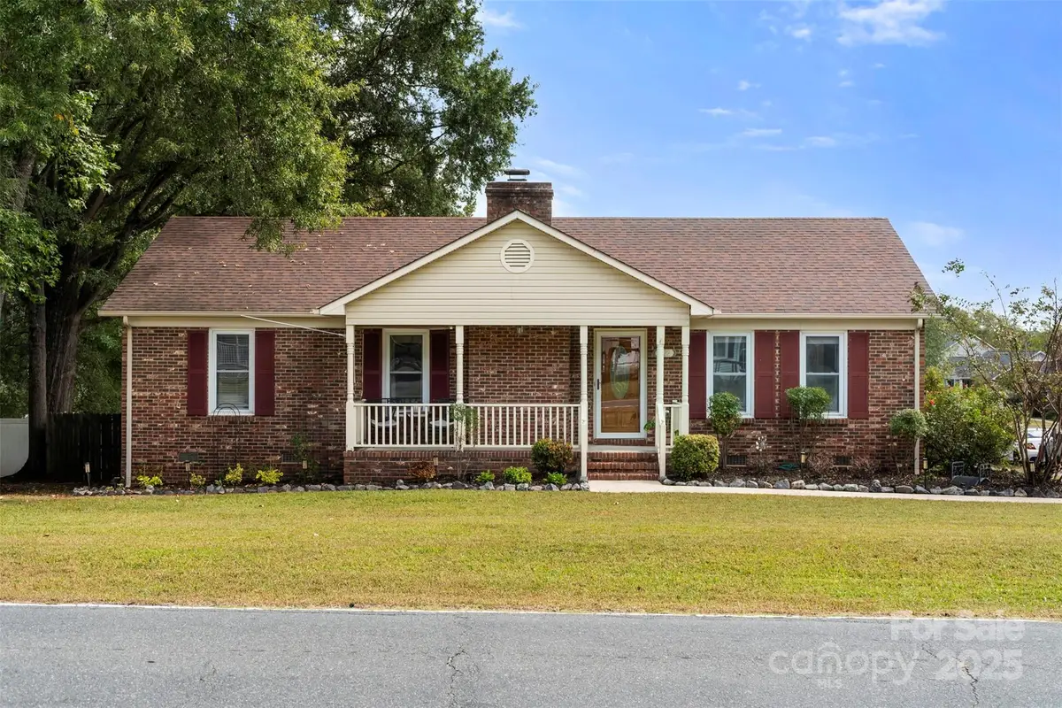 1422 Midlake Road, Kannapolis, NC 28083 - Image #1