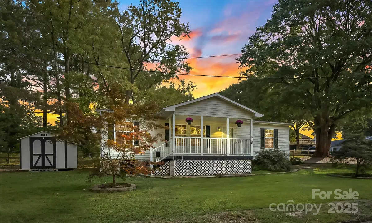 515 Willow Street, Lincolnton, NC 28092 - Image #1