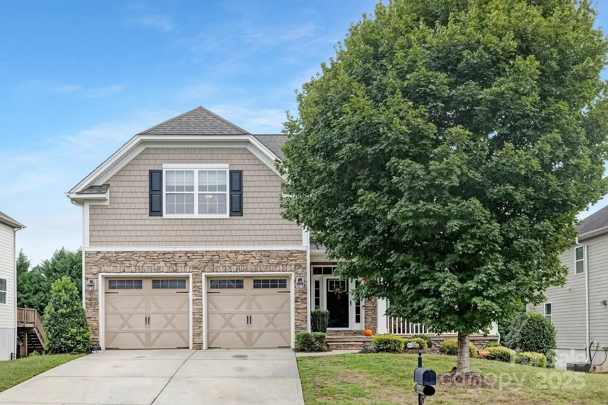 5033 El Molino Drive, Charlotte, NC 28214 - Image #1