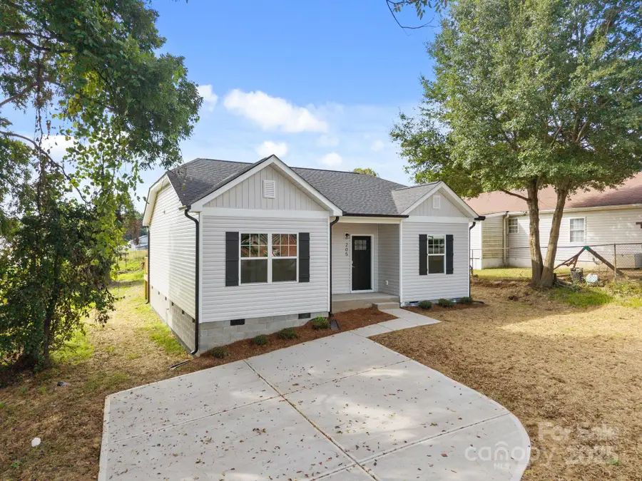 205 E 8th Avenue, Gastonia, NC 28054 - Image #2