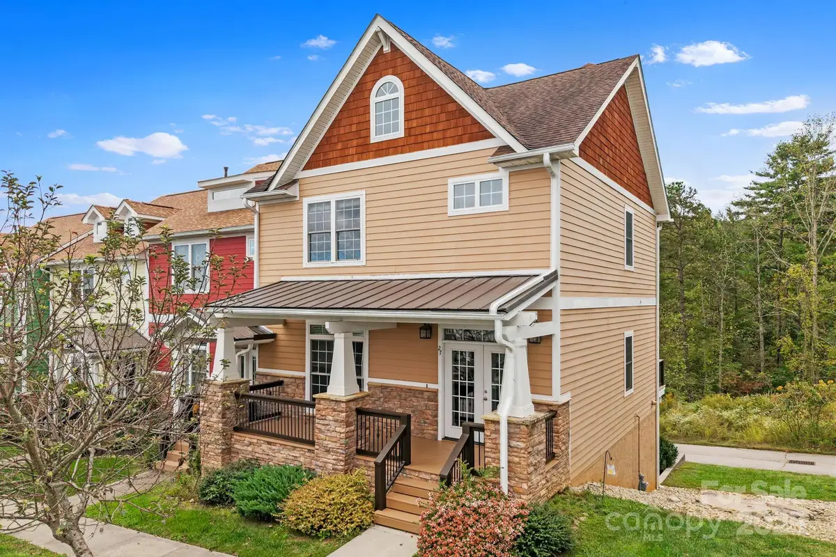 27 Walnut Springs Drive, Asheville, NC 28804 - Image #1