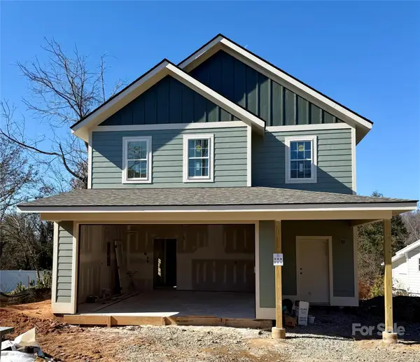 99 Arco Road, Asheville, NC 28805