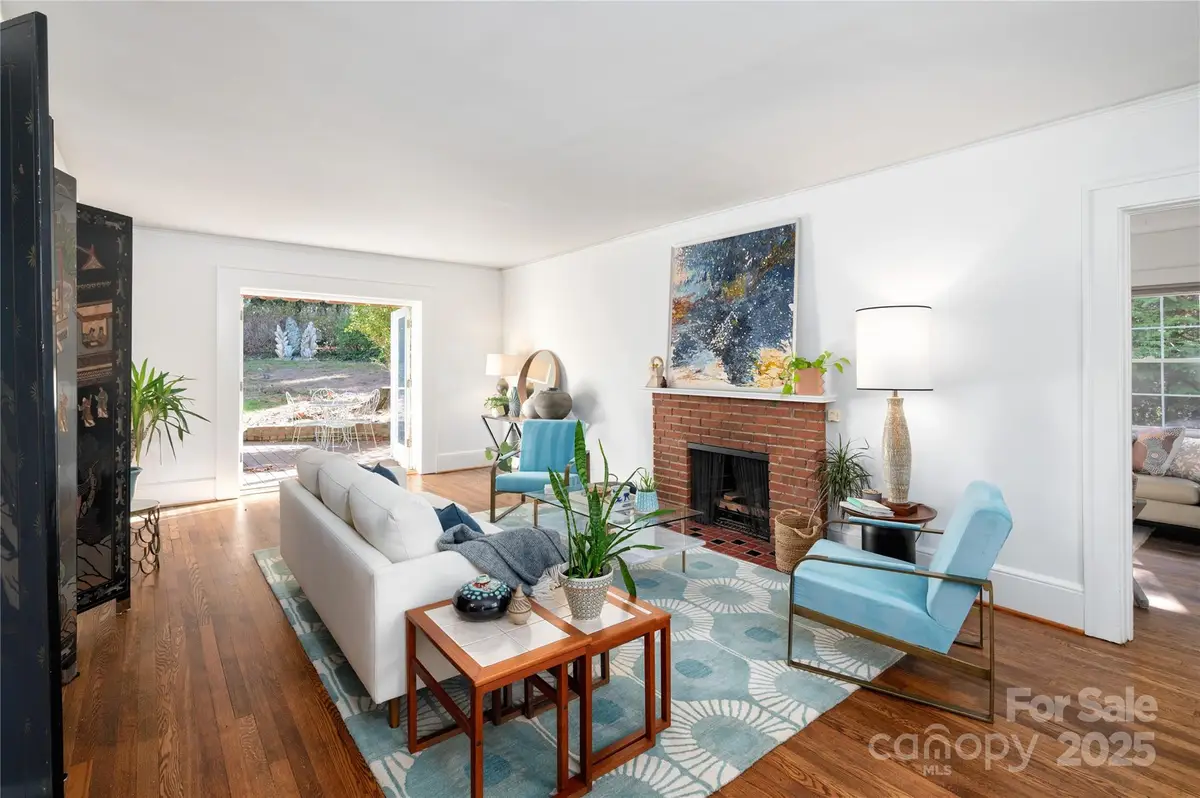 303 Country Club Road, Asheville, NC 28804 - Image #1