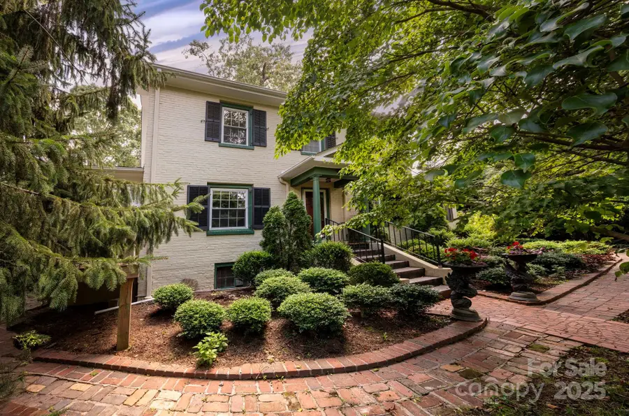 303 Country Club Road, Asheville, NC 28804 - Image #2