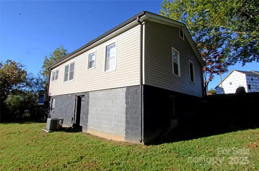 231 Stroud Street, Marion, NC 28752 - Image #3