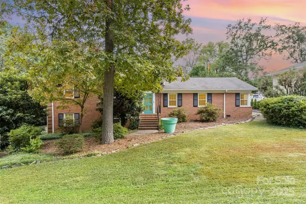 3801 Barclay Downs Drive, Charlotte, NC 28209