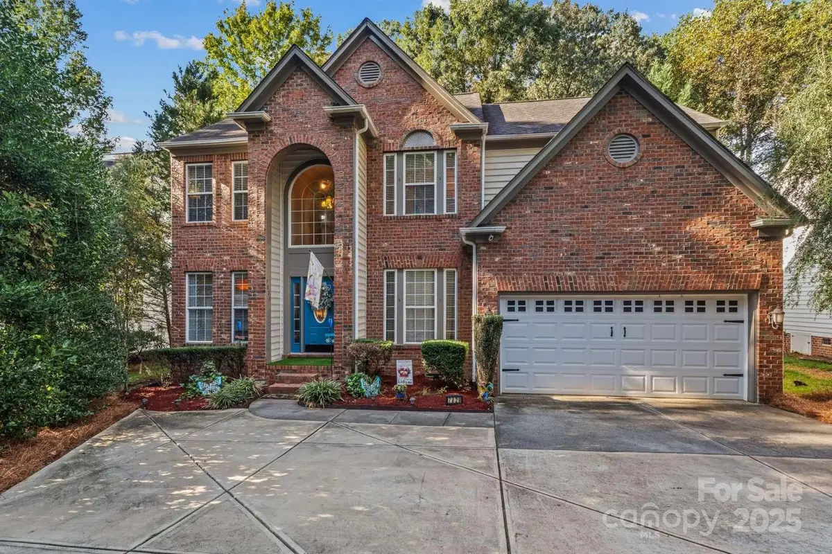 7828 Dunoon Lane, Charlotte, NC 28269 - Image #1