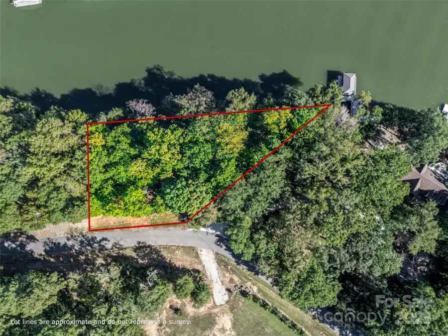 16512 Harbor View Road, Charlotte, NC 28278 - Image #2