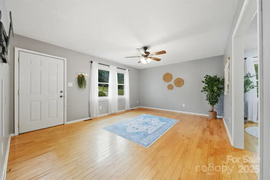 4168 Forest Point Drive, Hickory, NC 28602 - Image #3