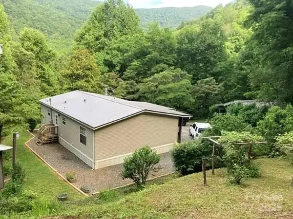 296 Bee Branch Road, Bryson City, NC 28713