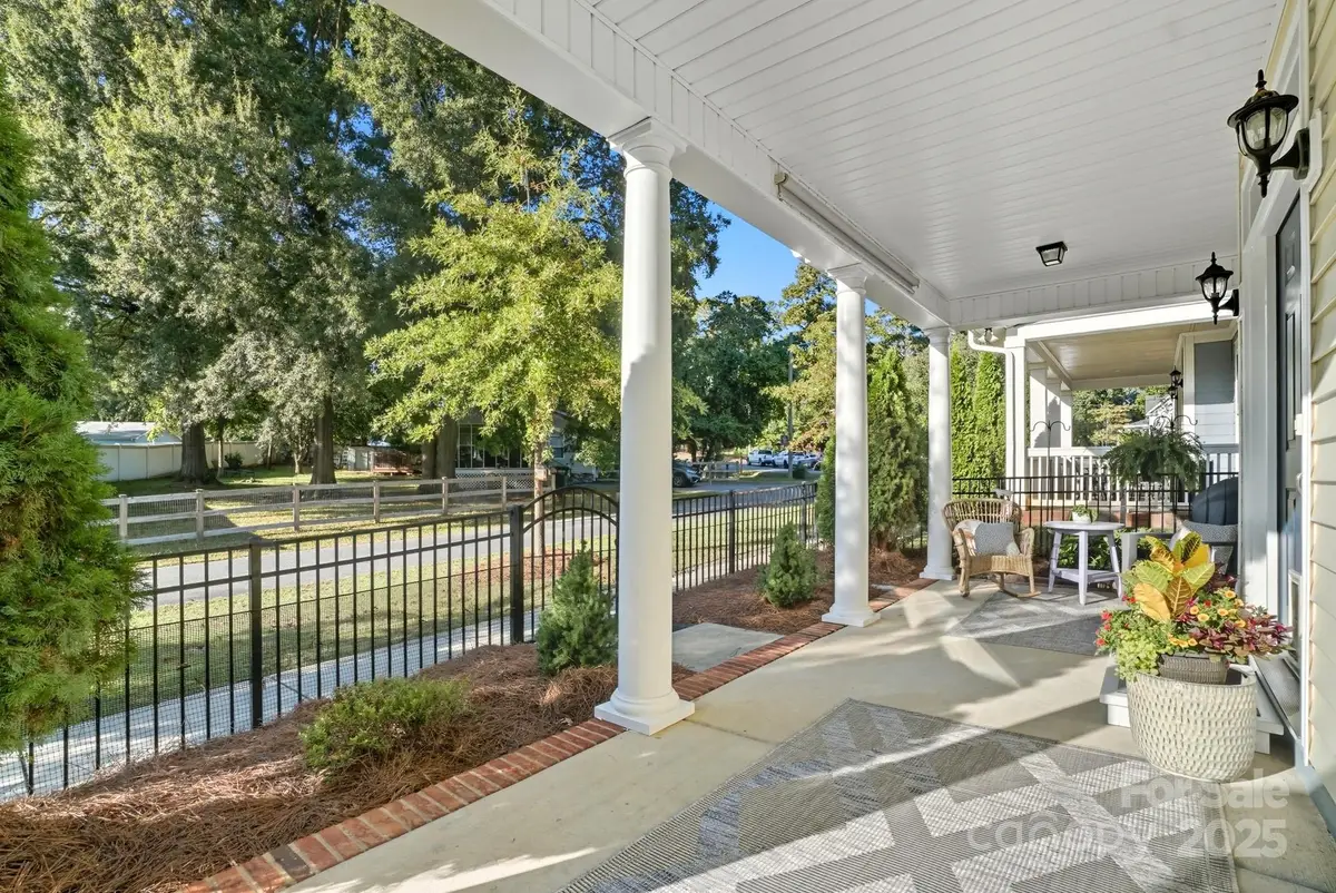 305 E Mckibben Street, Waxhaw, NC 28173 - Image #1