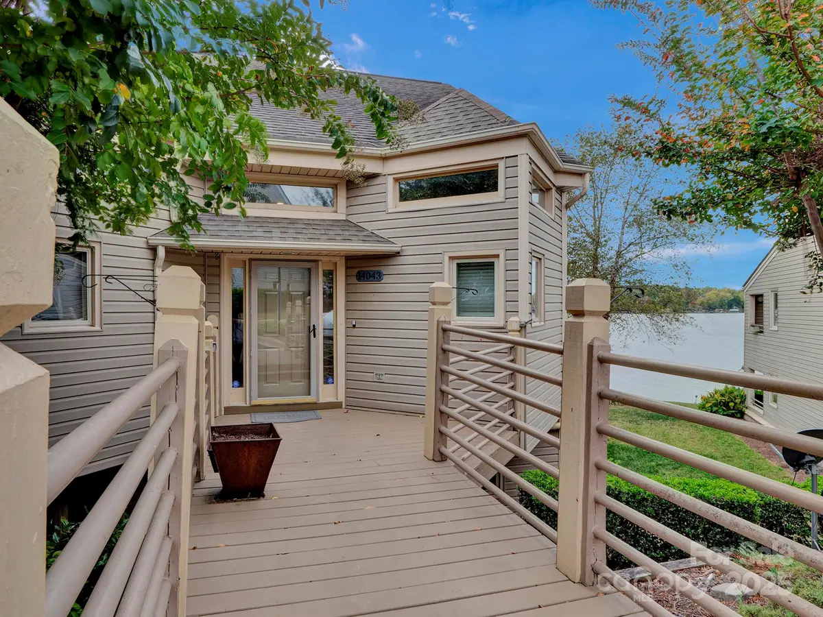 14043 Queens Harbor Road, Charlotte, NC 28278 - Image #1
