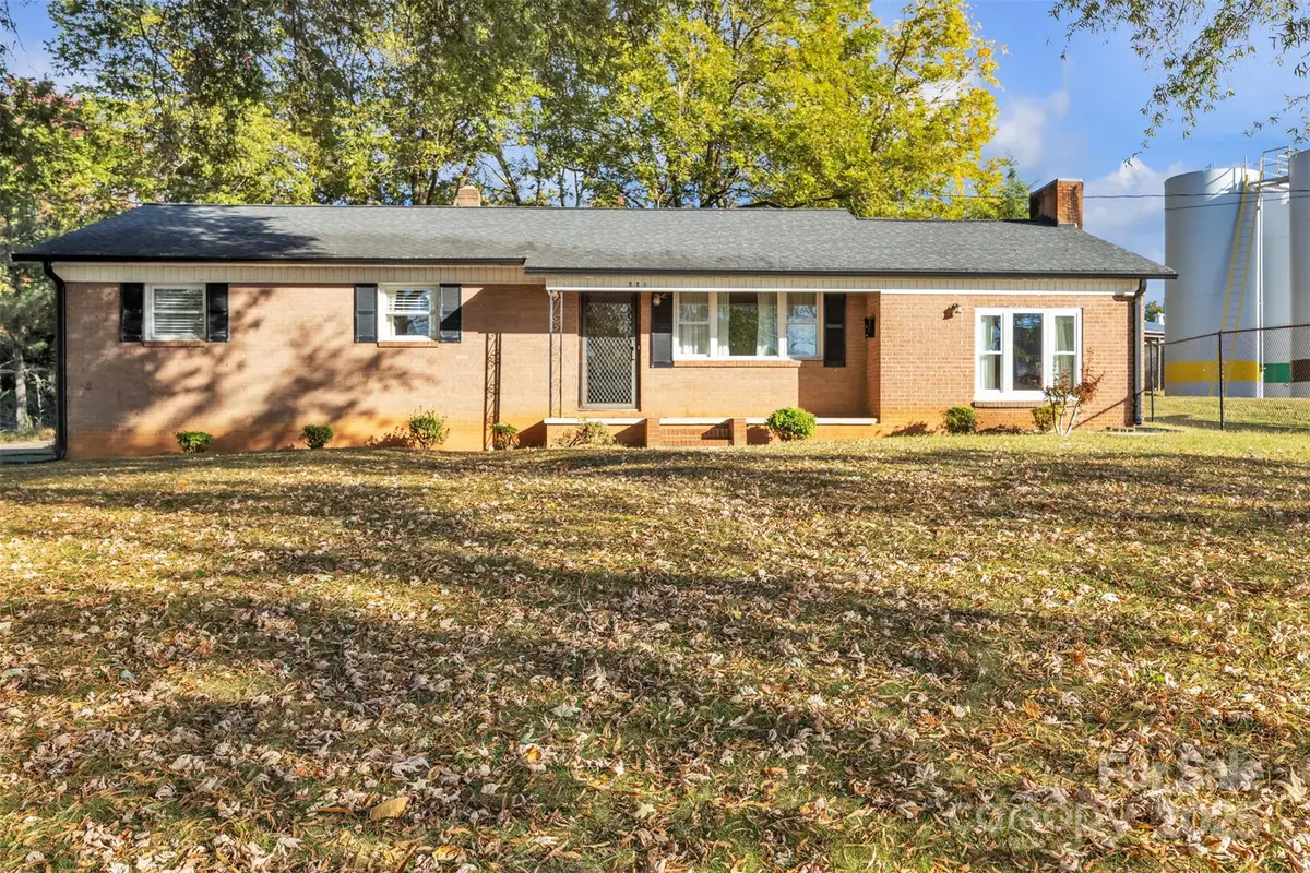 601 1st Avenue Drive Se, Taylorsville, NC 28681 - #1