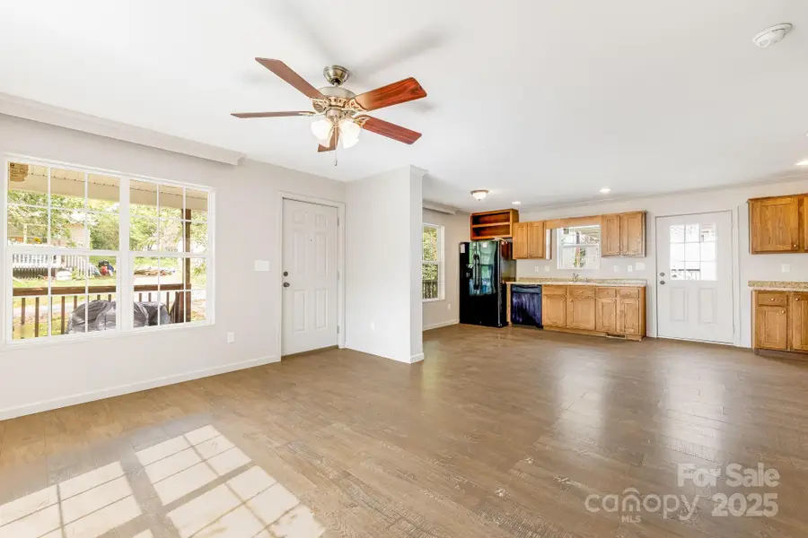 6 Deaver Park Circle, Asheville, NC 28806 - Image #3