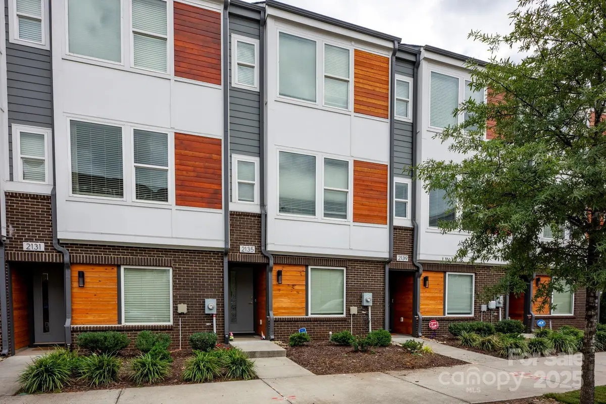 2135 Bryant Park Drive, Charlotte, NC 28208 - Image #1