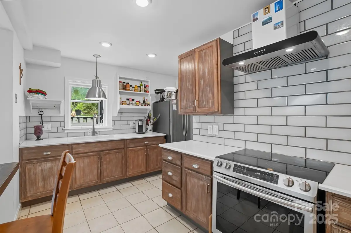 6103 Honeysuckle Lane, Charlotte, NC 28212 - Image #1