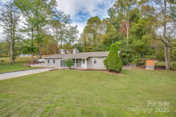 569 Lanning Road, Hendersonville, NC 28792