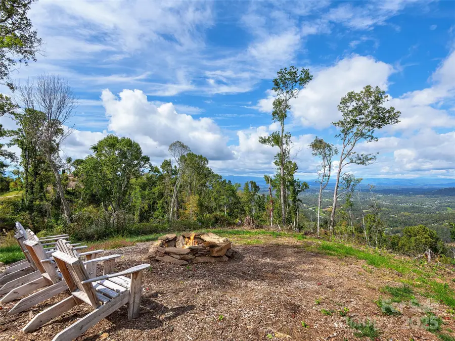 566 Elk Mountain Scenic Highway, Asheville, NC 28804 - Image #2
