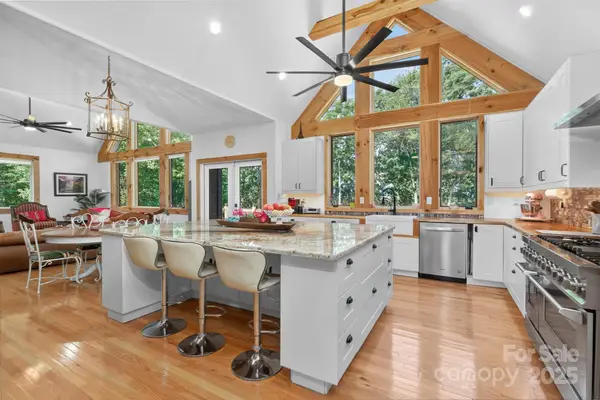 45 Mack Hill Drive, Hendersonville, NC 28739