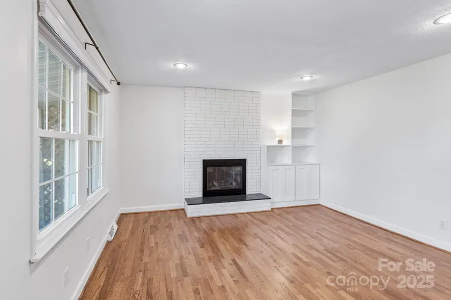 61 Frisbee Road, Leicester, NC 28748 - Image #3