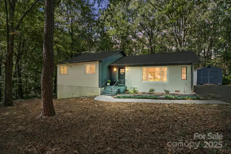 6641 Lakeside Drive, Charlotte, NC 28215 - Image #2