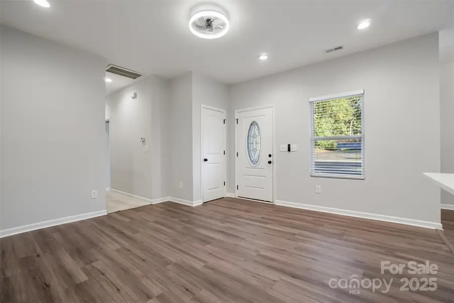 5145 Grafton Drive, Charlotte, NC 28215 - Image #2