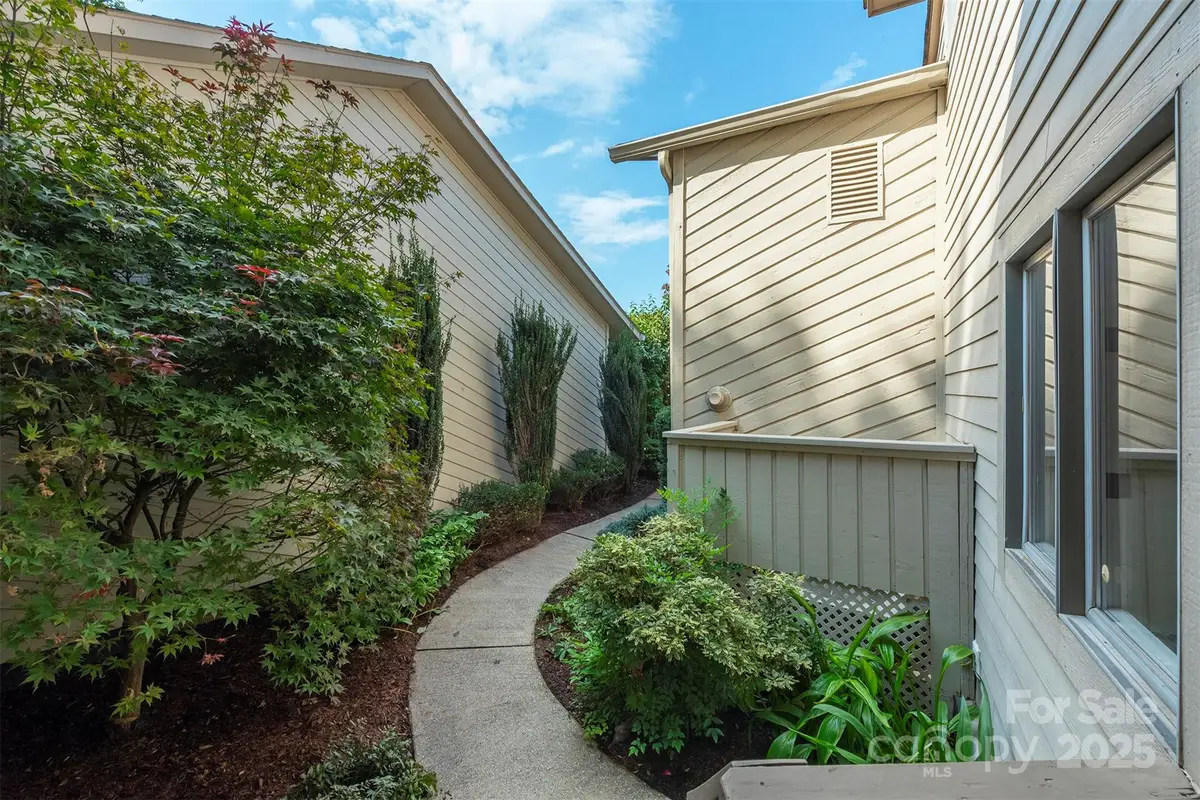 115 Clubwood Court, Asheville, NC 28803 - Image #1