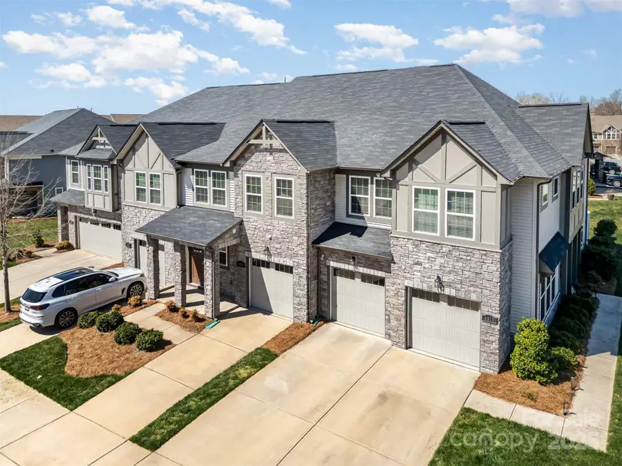 9320 Glenburn Lane, Charlotte, NC 28278 - Image #2