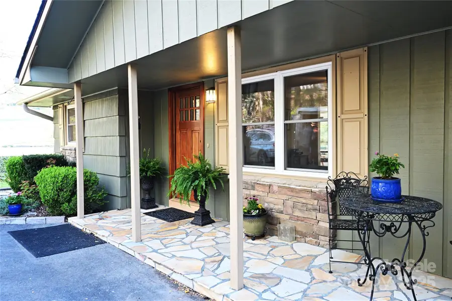 501 Fairway Drive, Hendersonville, NC 28739 - Image #2