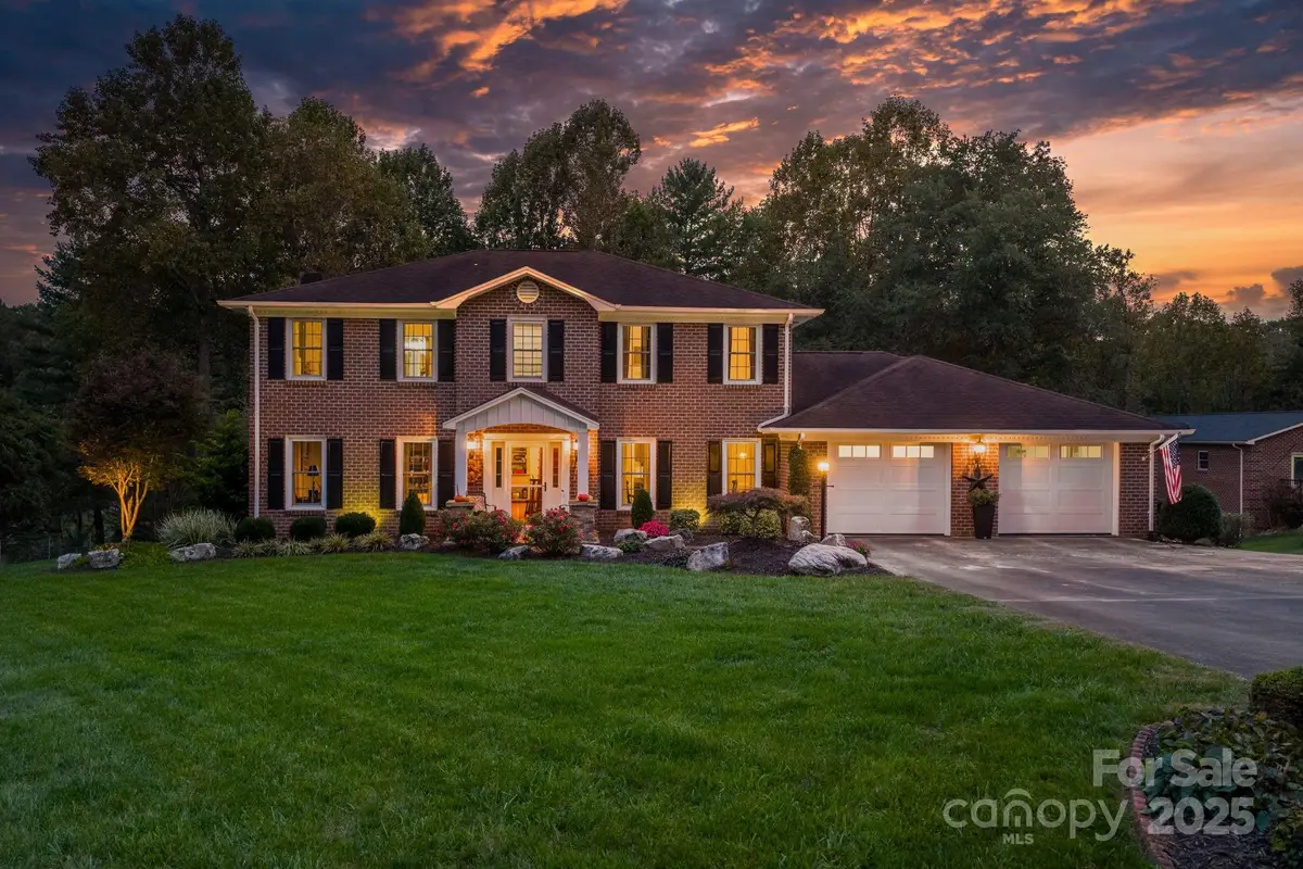 302 Redwood Place, Lenoir, NC 28645 - Image #1