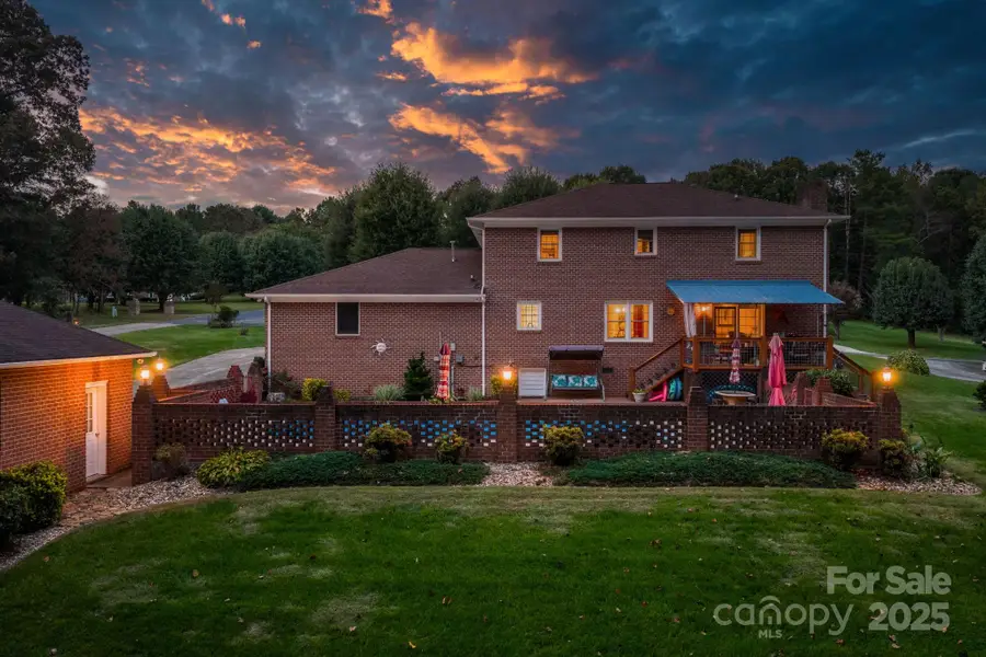 302 Redwood Place, Lenoir, NC 28645 - Image #3