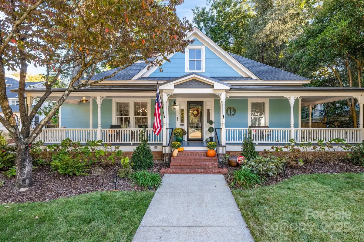 239 N Mulberry Street, Statesville, NC 28677 - Image #1