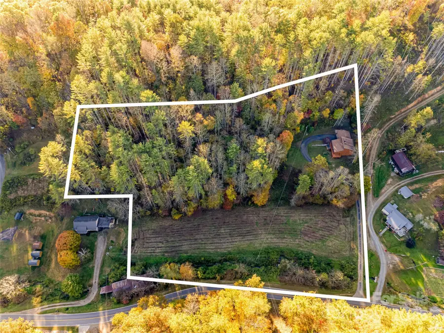 423 Hardscrabble Road, Burnsville, NC 28714 - Image #2